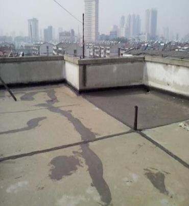 那坡漏水维修 楼顶漏水是什么原因，楼顶漏水维修方法是什么?